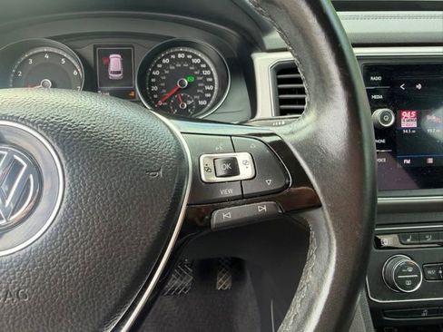 Used 2019 Volkswagen Atlas SE FWD image 18