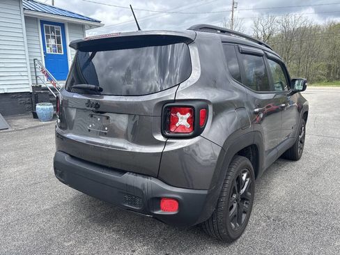 Used 2016 Jeep Renegade Latitude AWD/4WD image 8