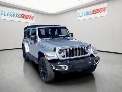Used 2024 Jeep Wrangler Unlimited Sahara image 1