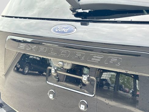 Used 2022 Ford Explorer ST-Line w/ Class IV Trailer Tow Package AWD/4WD image 15
