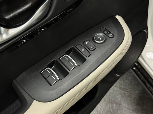 Used 2025 Acura ADX A-Spec image 13