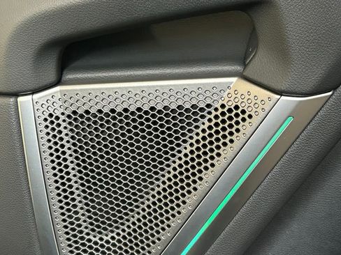 Used 2022 BMW Z4 M40i w/ Premium Package image 47