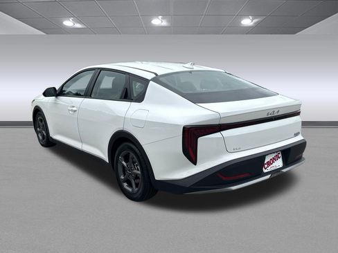 Used 2025 Kia K4 FWD image 5