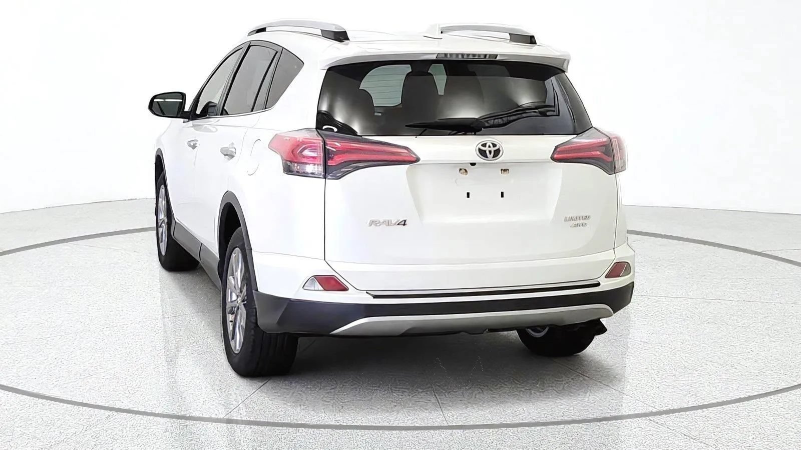 Used 2018 Toyota RAV4 Limited w/ All Weather Liner Package AWD/4WD image 7