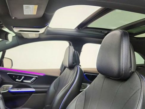 Used 2023 Mercedes-Benz EQE 350+ 4MATIC SUV w/ Pinnacle Trim Package image 33