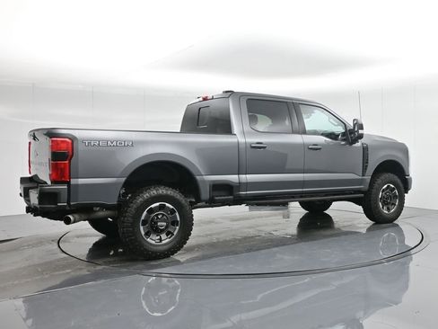 Used 2024 Ford F250 Lariat w/ Tremor Off-Road Package image 31