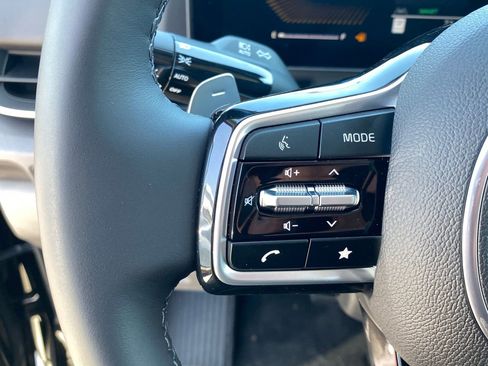 New 2026 Kia Carnival EX FWD image 15