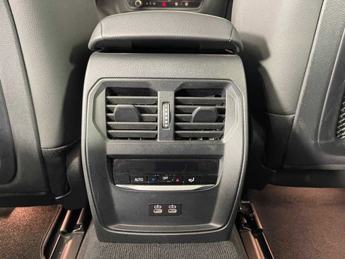 Used 2023 BMW i4 eDrive40 image 31