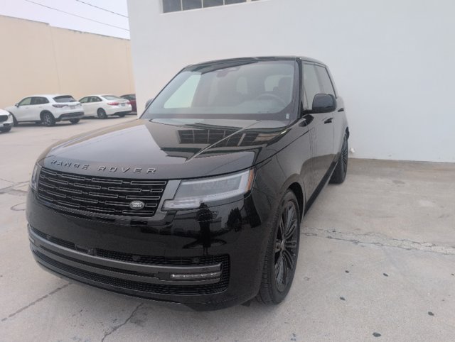 Used 2025 Land Rover Range Rover SE AWD/4WD image 1