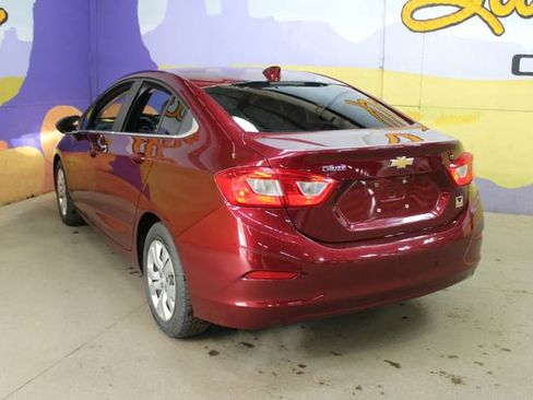 Used 2016 Chevrolet Cruze LT FWD image 6