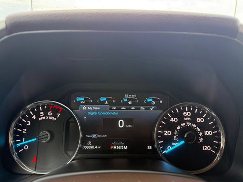 Used 2019 Ford F150 Lariat w/ Equipment Group 502A Luxury AWD/4WD image 14