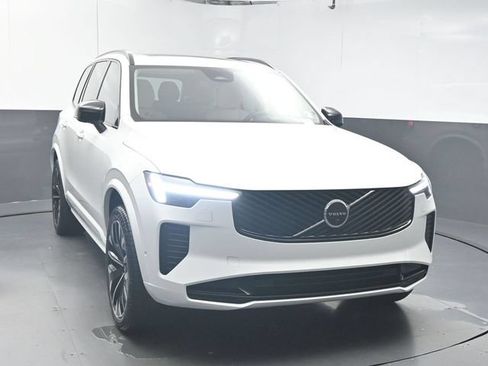 Used 2026 Volvo XC90 B6 Ultra w/ Protection Package Premier AWD/4WD image 2