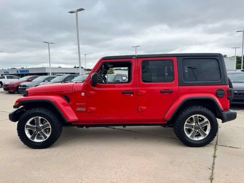 Used 2020 Jeep Wrangler Unlimited Sahara AWD/4WD image 9
