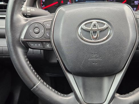 Used 2022 Toyota Camry XSE FWD image 21