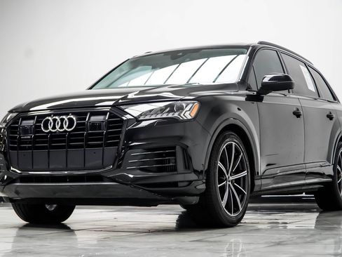 Used 2024 Audi Q7 3.0T Prestige AWD/4WD image 9