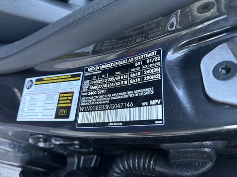 Certified 2022 Mercedes-Benz GLC 300 4MATIC w/ Premium Package Lite image 37