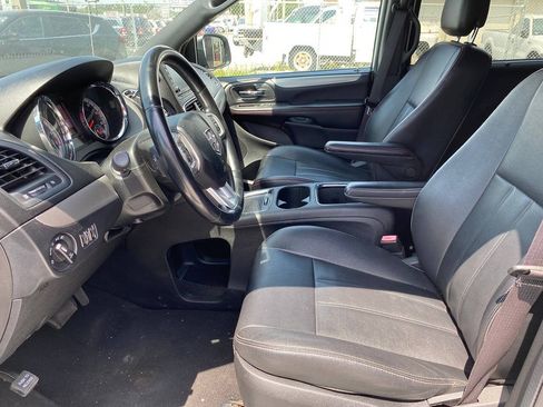 Used 2019 Dodge Grand Caravan GT FWD image 15
