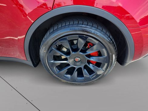Used 2024 Tesla Model Y Long Range AWD/4WD image 14
