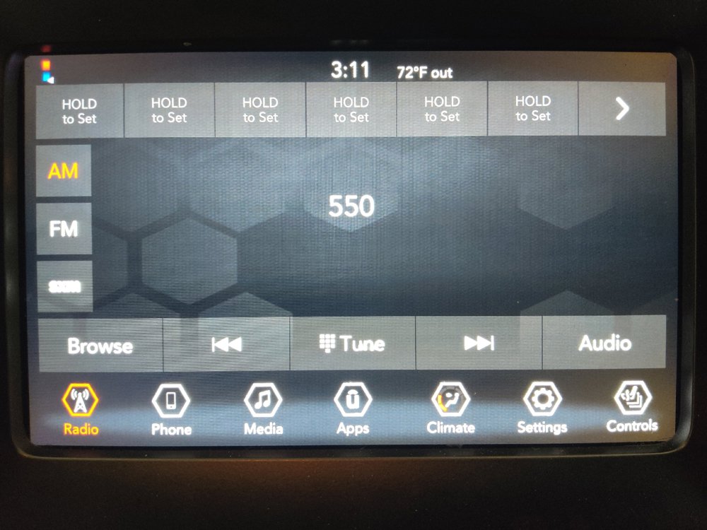 Used 2021 Jeep Cherokee Latitude Plus w/ Sun & Sound Group FWD image 25