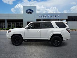 Used 2022 Toyota 4Runner SR5 Premium w/ Moonroof Package AWD/4WD video 2