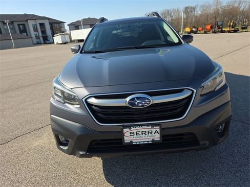 Used 2022 Subaru Outback Premium image 10