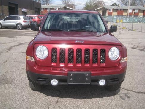 Used 2014 Jeep Patriot Sport w/ Power Value Group AWD/4WD image 2