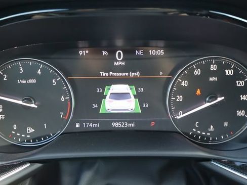Used 2023 Buick Envision Essence w/ Sport Touring Package FWD image 9