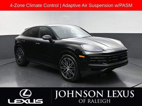 Used 2024 Porsche Cayenne Coupe AWD/4WD image 3