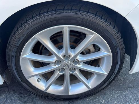 Used 2013 Lexus CT 200h image 37