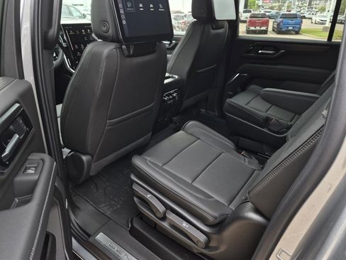 New 2026 GMC Yukon XL Denali w/ Denali Reserve Package AWD/4WD image 12