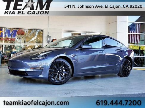 Used 2022 Tesla Model 3 Long Range image 2