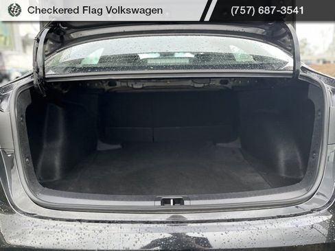 Used 2024 Toyota Corolla LE image 30