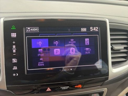 Used 2016 Honda Pilot EX image 36