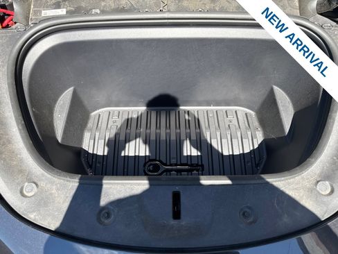 Used 2024 Tesla Model Y Long Range AWD/4WD image 28