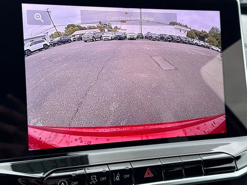 New 2026 Jeep Compass Latitude image 18