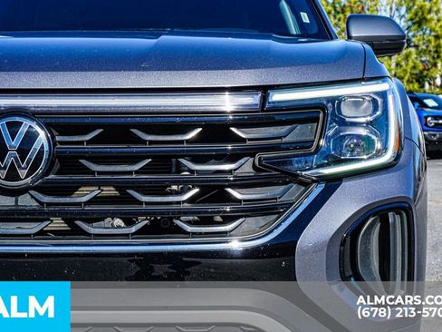 Used 2024 Volkswagen Atlas Cross Sport SE image 11