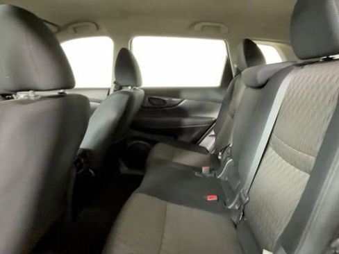 Used 2020 Nissan Rogue S AWD/4WD image 19