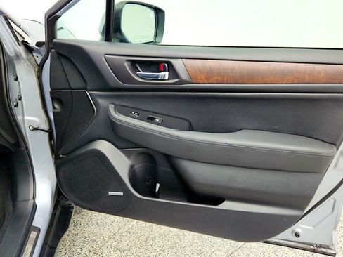 Used 2017 Subaru Outback 3.6R Limited AWD/4WD image 26