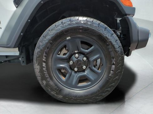 Used 2025 Jeep Wrangler Sport image 10