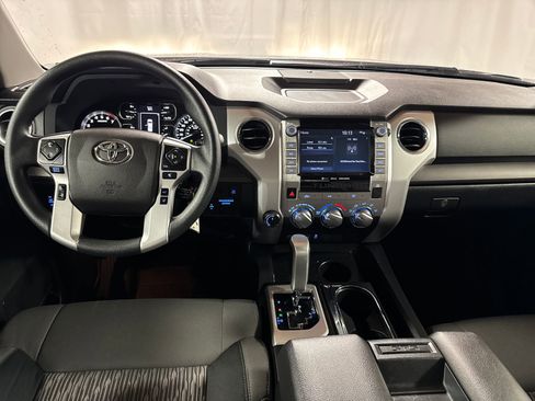 Used 2021 Toyota Tundra SR5 w/ SR5 Upgrade Package AWD/4WD image 4