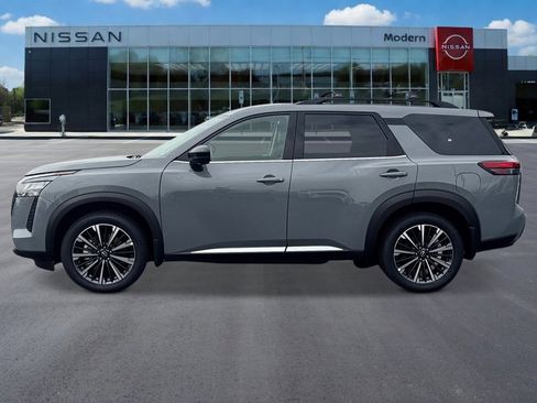 New 2026 Nissan Pathfinder Platinum AWD/4WD image 2