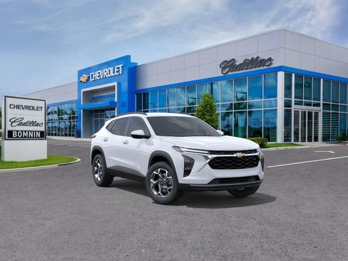 New 2026 Chevrolet Trax LT FWD image 2