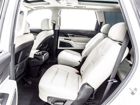 Used 2022 Kia Telluride SX w/ SX Prestige Package AWD/4WD image 29