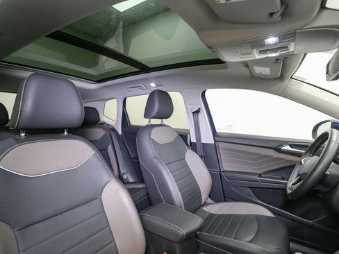 Used 2024 Volkswagen Taos SEL image 20