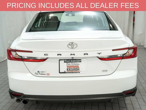 Used 2025 Toyota Camry SE FWD image 4