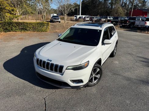 Used 2019 Jeep Cherokee Limited image 36