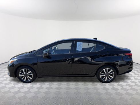 Used 2023 Nissan Versa SV image 12