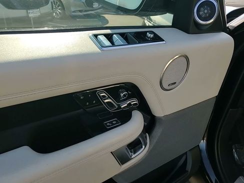 Used 2019 Land Rover Range Rover Supercharged image 3