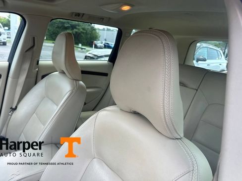 Used 2015 Volvo XC70 T5 Premier FWD image 12