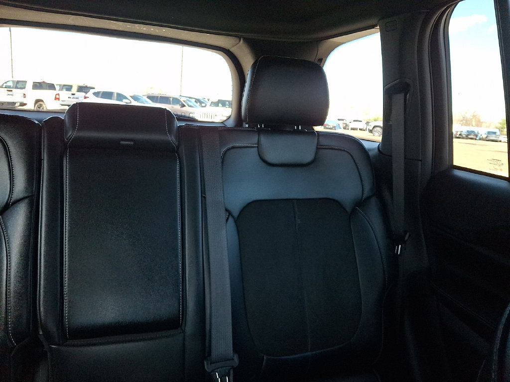 Used 2023 Jeep Grand Cherokee Altitude AWD/4WD image 21